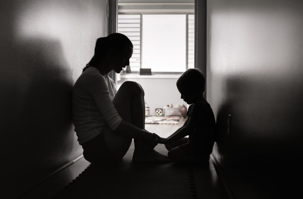 Silhouette of mother and child | Hemmat Law Group