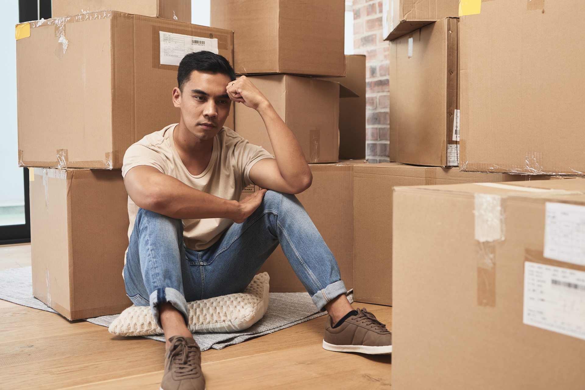 Why You Should Think Twice About Moving Out During Divorce in King County Without a Plan